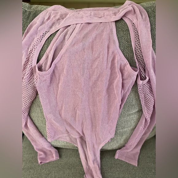 PRETTYLITTLETHING TOP - Picture 2 of 2